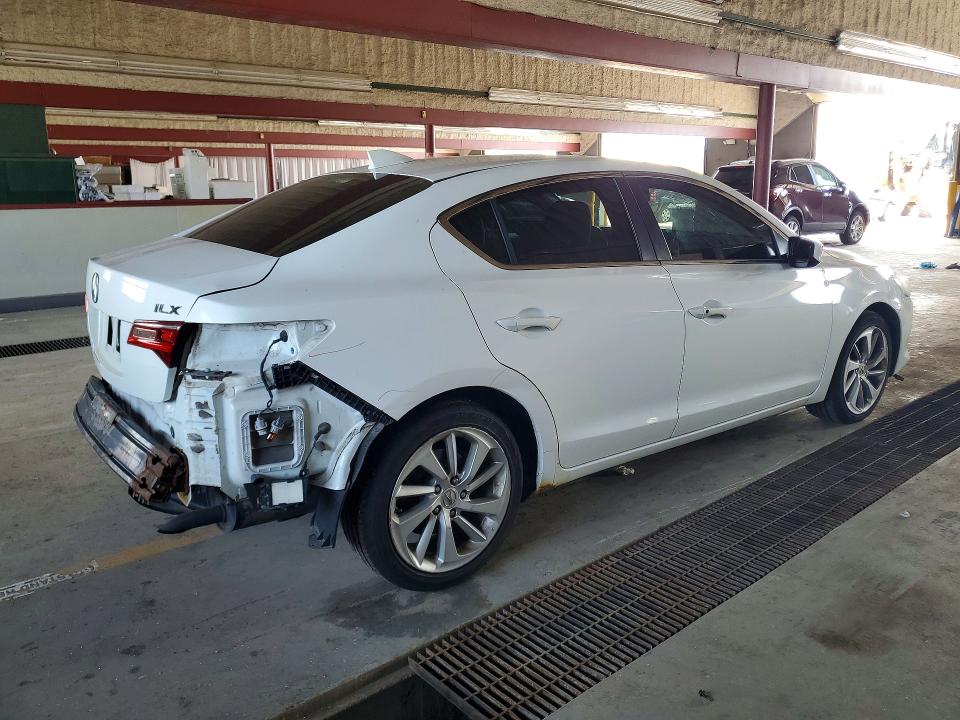 Photo 3 from auction – 2016 ACURA ILX with VIN 19UDE2F74GA019126