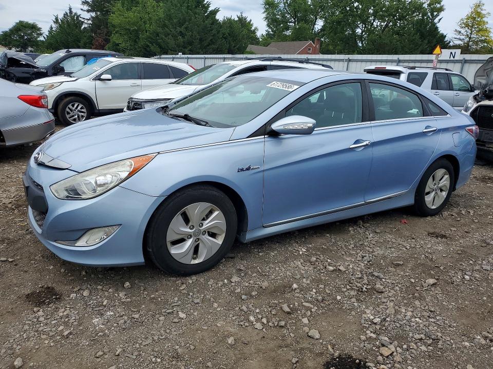 HYUNDAI SONATA 2014 with VIN KMHEC4A46EA116645 - Photo from auction