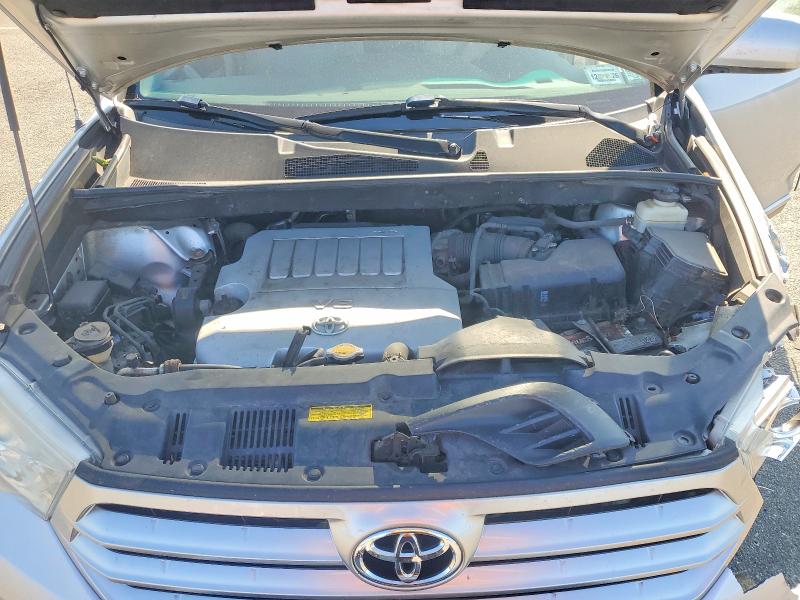 Photo 12 from auction – 2011 TOYOTA HIGHLANDER with VIN 5TDBK3EH3BS058638