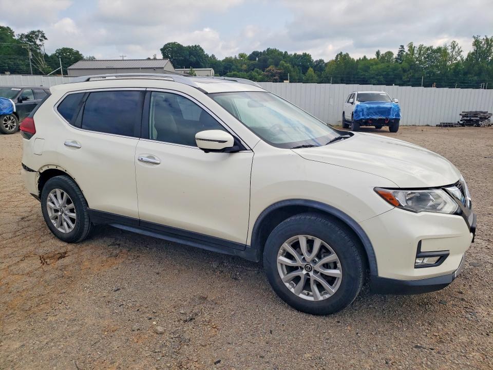 Photo 4 from auction – 2018 NISSAN ROGUE with VIN JN8AT2MV4JW326643