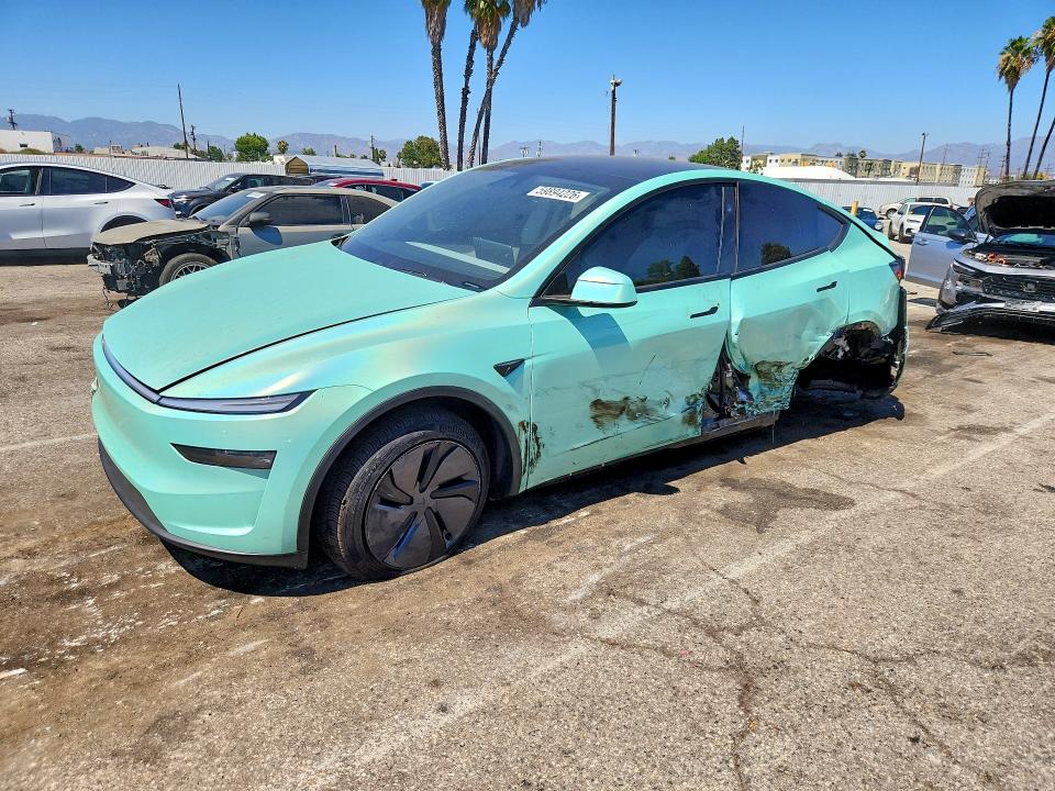 TESLA MODEL Y 2026 with VIN 7SAYGDED8TF425069 - Photo from auction
