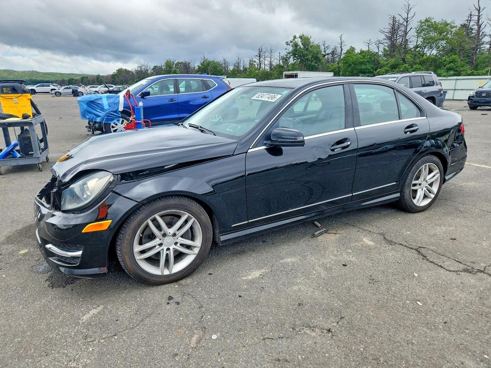 Photo 1 from auction – 2014 MERCEDES-BENZ C CLASS with VIN WDDGF8AB4ER311094