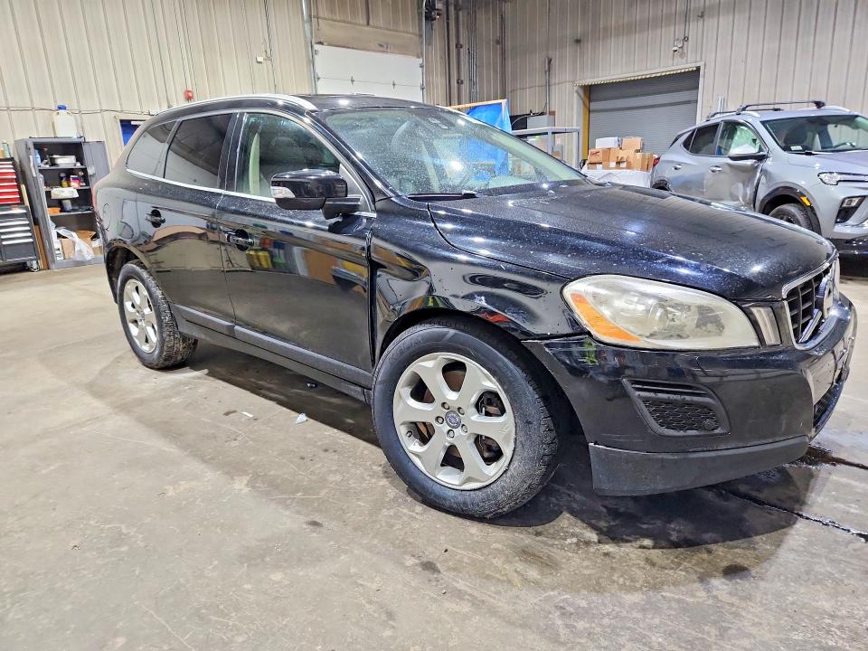 Photo 4 from auction – 2013 VOLVO XC60 with VIN YV4940DZ2D2393530