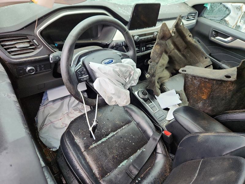 Photo 8 from auction – 2022 FORD ESCAPE with VIN 1FMCU9H67NUA53899