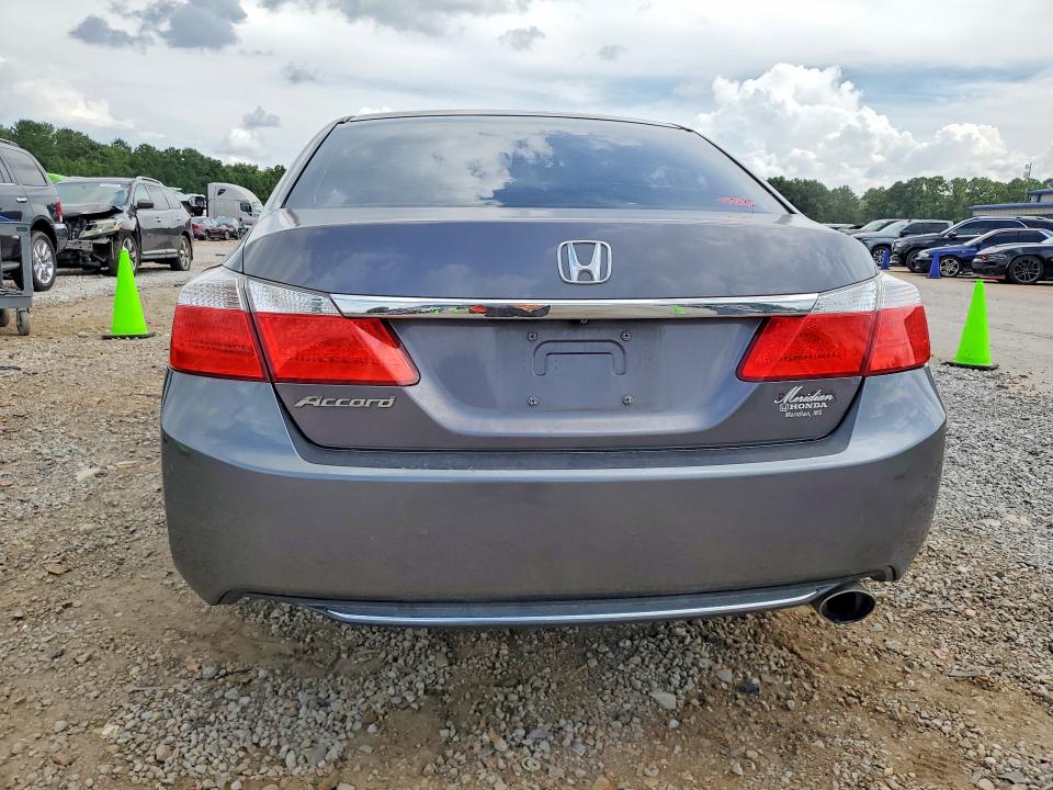 Photo 6 from auction – 2014 HONDA ACCORD with VIN 1HGCR2F32EA276473