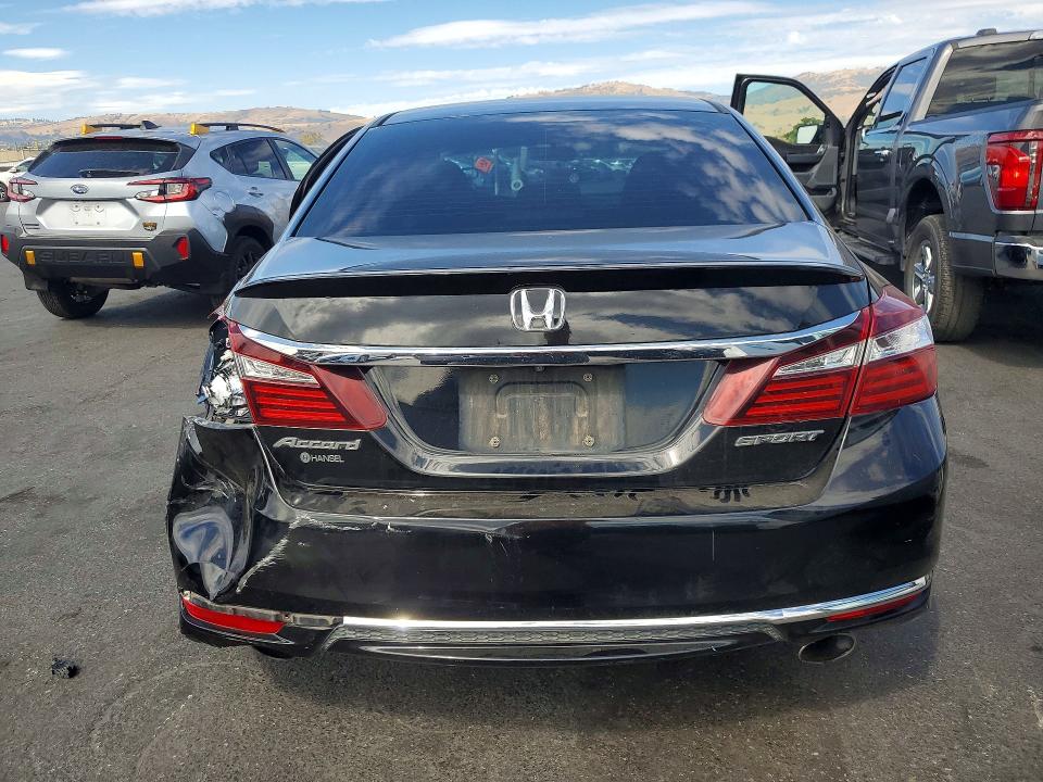 Photo 6 from auction – 2017 HONDA ACCORD with VIN 1HGCR2F53HA127639