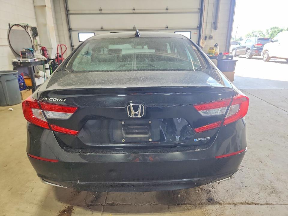 Photo 6 from auction – 2018 HONDA ACCORD with VIN 1HGCV3F55JA001872