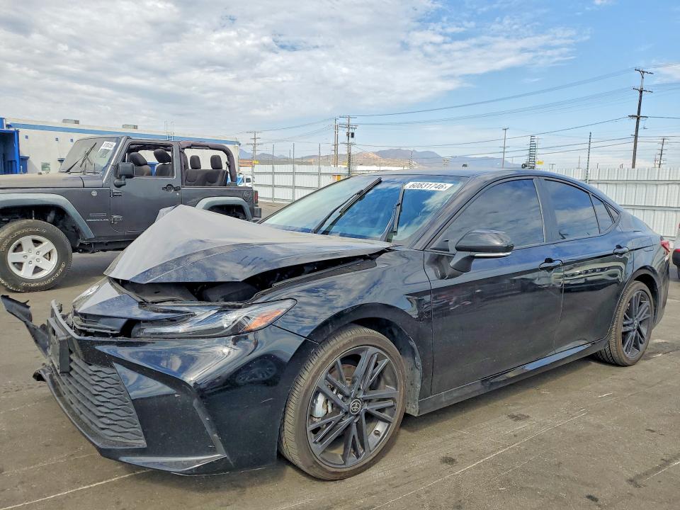 Zdjęcie 1 z aukcji – 2025 TOYOTA CAMRY z VIN 4T1DAACK9SU095263
