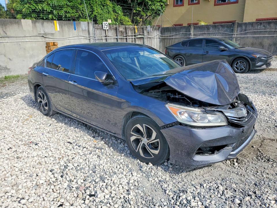 Photo 4 from auction – 2016 HONDA ACCORD with VIN 1HGCR2F33GA140758