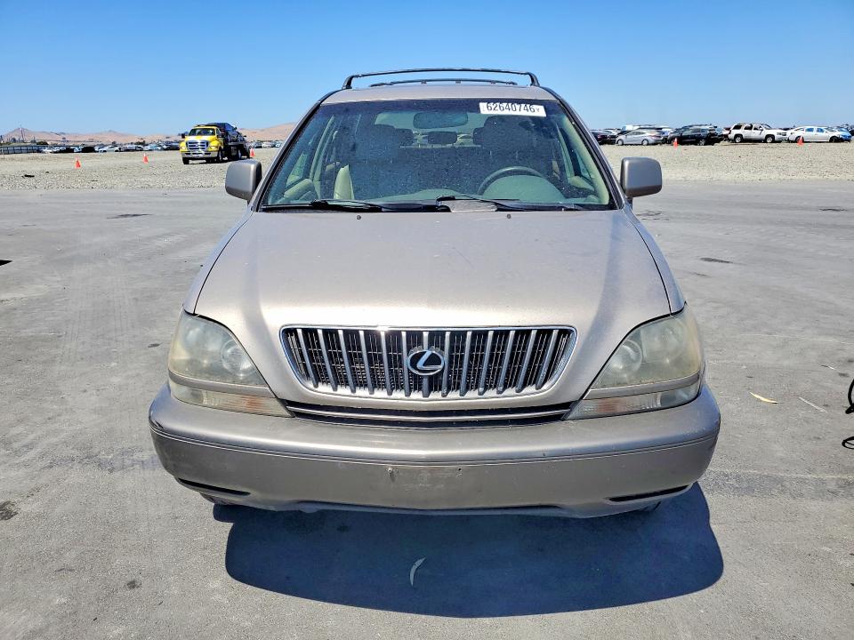 Photo 5 from auction – 1999 LEXUS RX with VIN JT6HF10UXX0052179