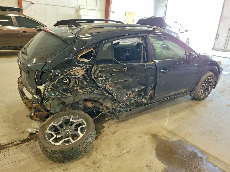 Photo 3 from auction – 2017 SUBARU CROSSTREK with VIN JF2GPADC5H8208233