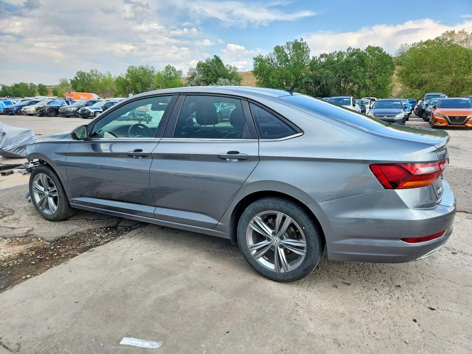 Photo 2 from auction – 2019 VOLKSWAGEN JETTA with VIN 3VWC57BU3KM110819