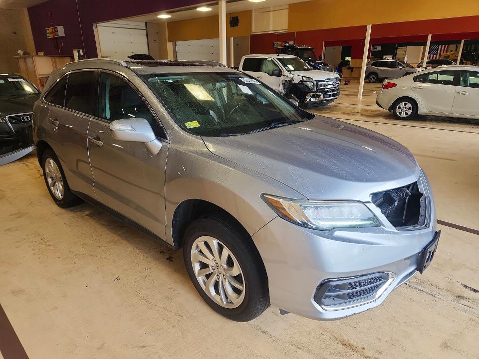 Photo 4 from auction – 2018 ACURA RDX with VIN 5J8TB4H30JL028590