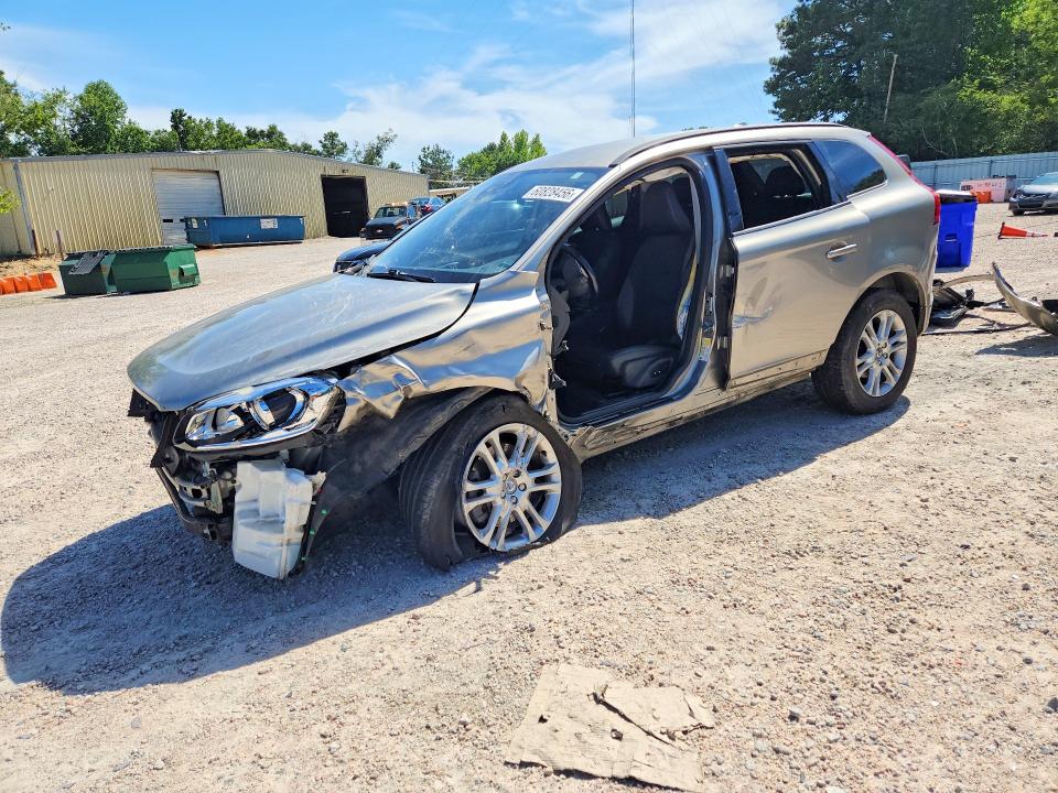 VOLVO XC60 2015 with VIN YV4612RJ2F2736804 - Photo from auction
