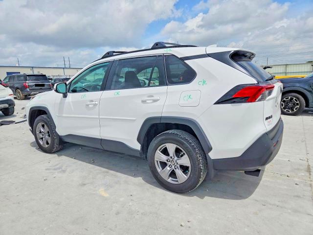Zdjęcie 2 z aukcji – 2025 TOYOTA RAV4 z VIN 2T3W1RFV8SC353097