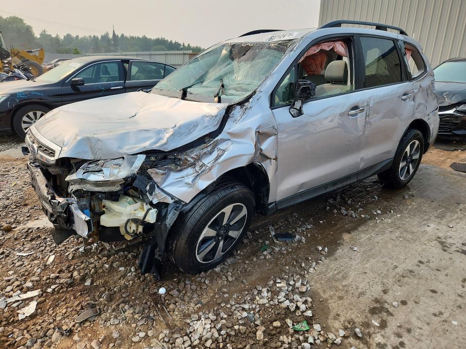 SUBARU FORESTER 2017 with VIN JF2SJAEC9HH518122 - Photo from auction