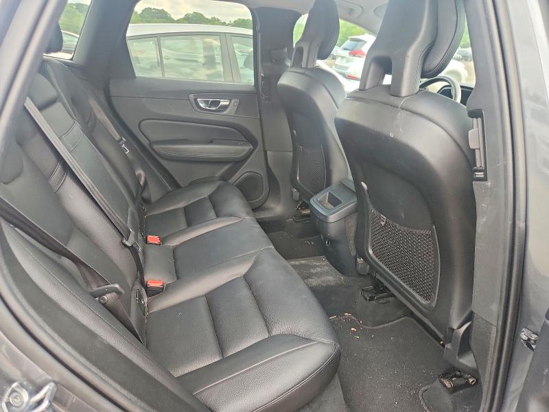 Photo 11 from auction – 2018 VOLVO XC60 with VIN YV4102RK0J1030483