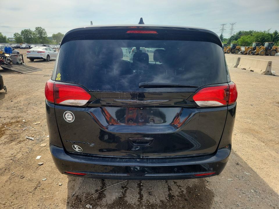 Photo 6 from auction – 2019 CHRYSLER PACIFICA with VIN 2C4RC1FGXKR742035
