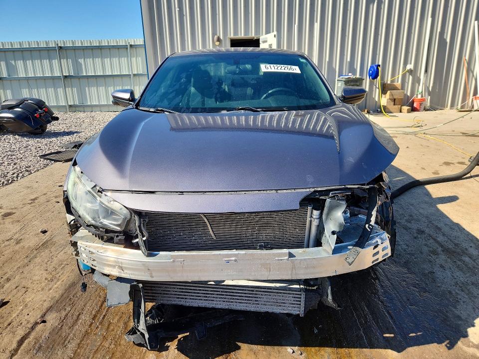 Photo 5 from auction – 2018 HONDA CIVIC with VIN 2HGFC3B31JH352772