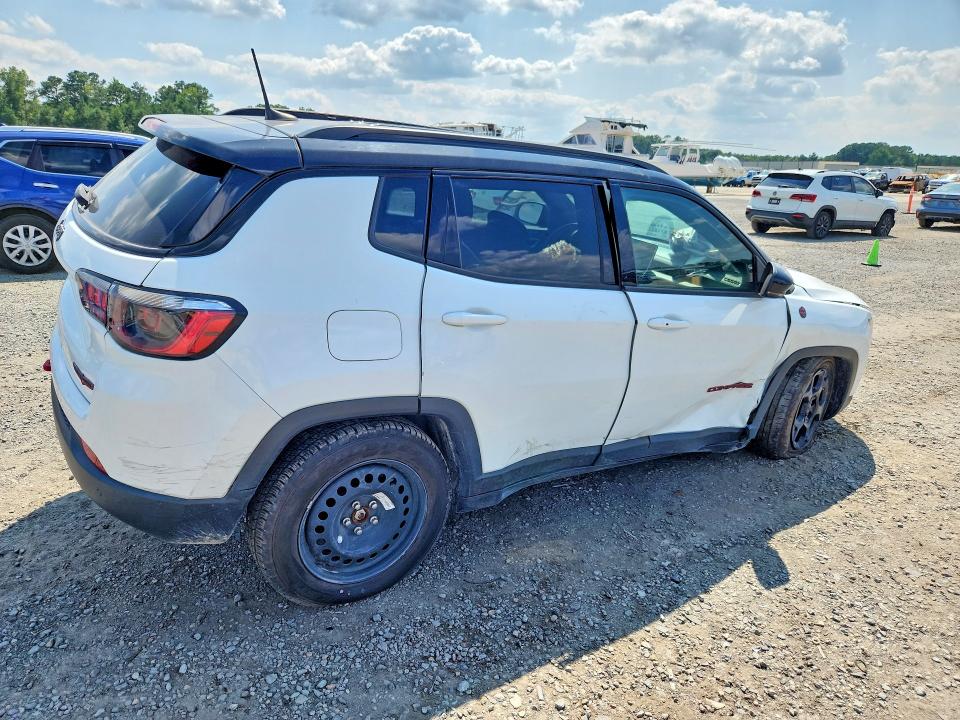 Photo 3 from auction – 2023 JEEP COMPASS with VIN 3C4NJDDN3PT544277