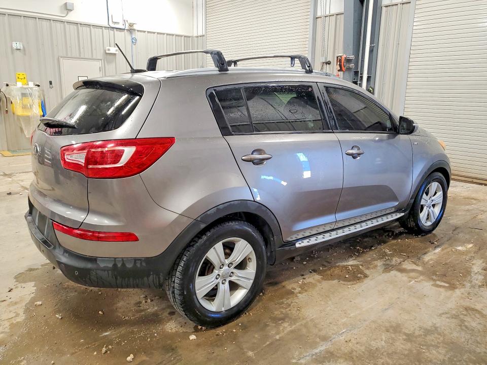 Photo 3 from auction – 2013 KIA SPORTAGE with VIN KNDPBCA22D7401797