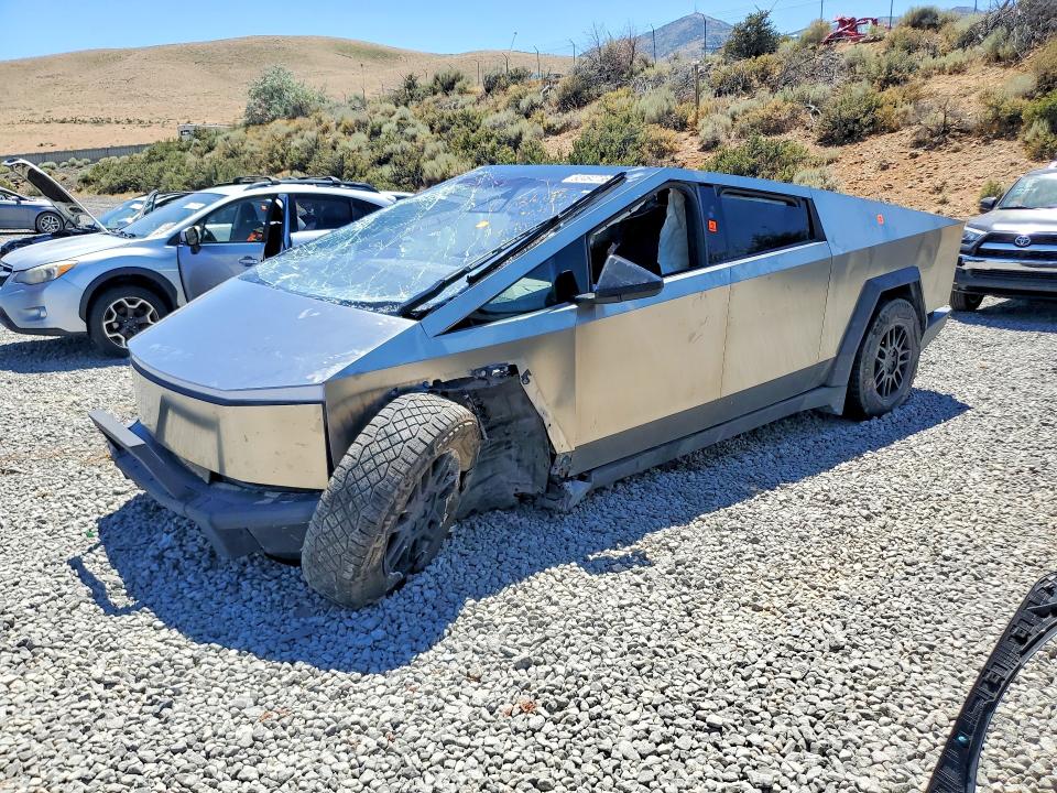 2025 TESLA CYBERTRUCK - Търг №60464736