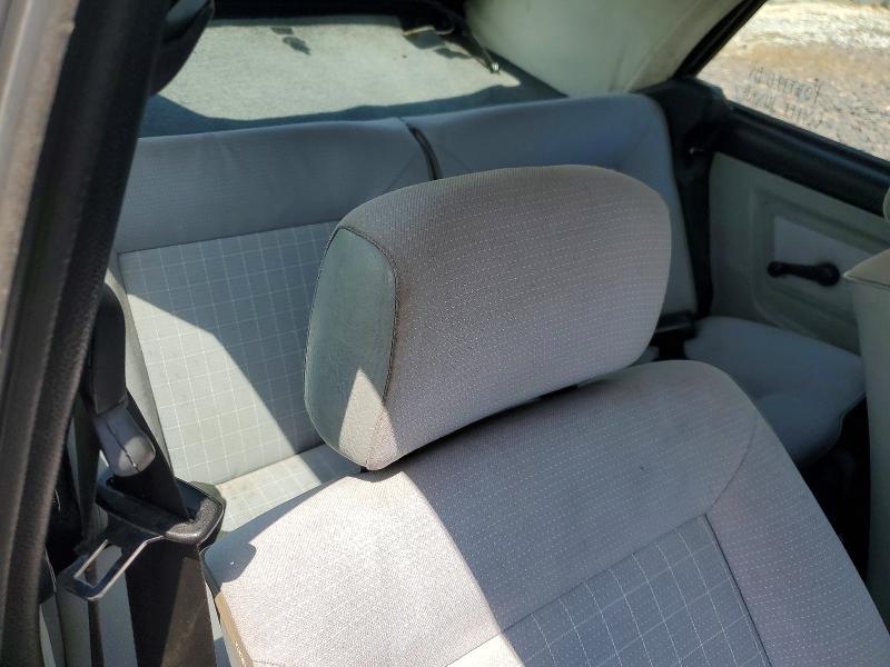 Photo 10 from auction – 1990 VOLKSWAGEN CABRIOLET with VIN WVWCB5157LK010435