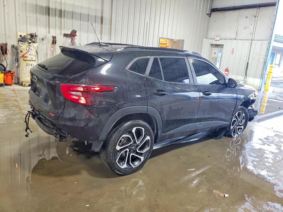 Photo 3 from auction – 2024 CHEVROLET TRAX with VIN KL77LJE2XRC146274