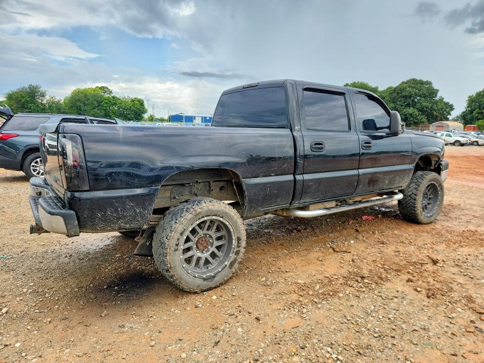 Photo 3 from auction – 2005 CHEVROLET SILVERADO with VIN 1GCHK23215F846602