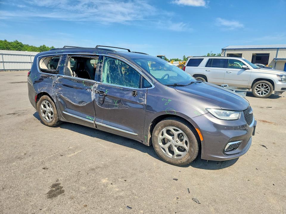 Photo 4 from auction – 2023 CHRYSLER PACIFICA with VIN 2C4RC1GGXPR536459
