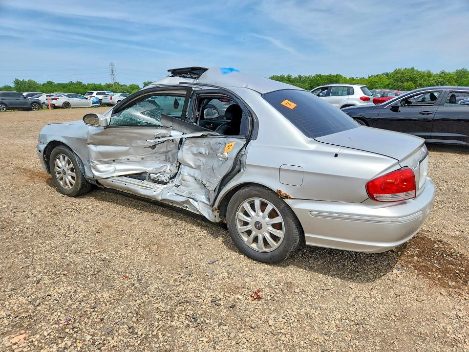 Photo 2 from auction – 2005 HYUNDAI SONATA with VIN KMHWF35H65A138227