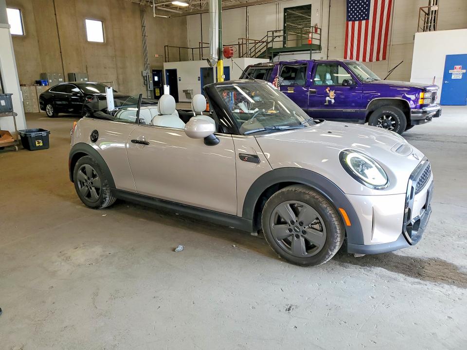 Photo 4 from auction – 2022 MINI COOPER with VIN WMW43DL04N3N77726