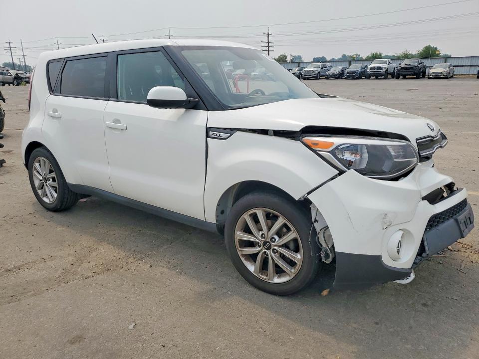Photo 4 from auction – 2018 KIA SOUL with VIN KNDJP3A55J7560472