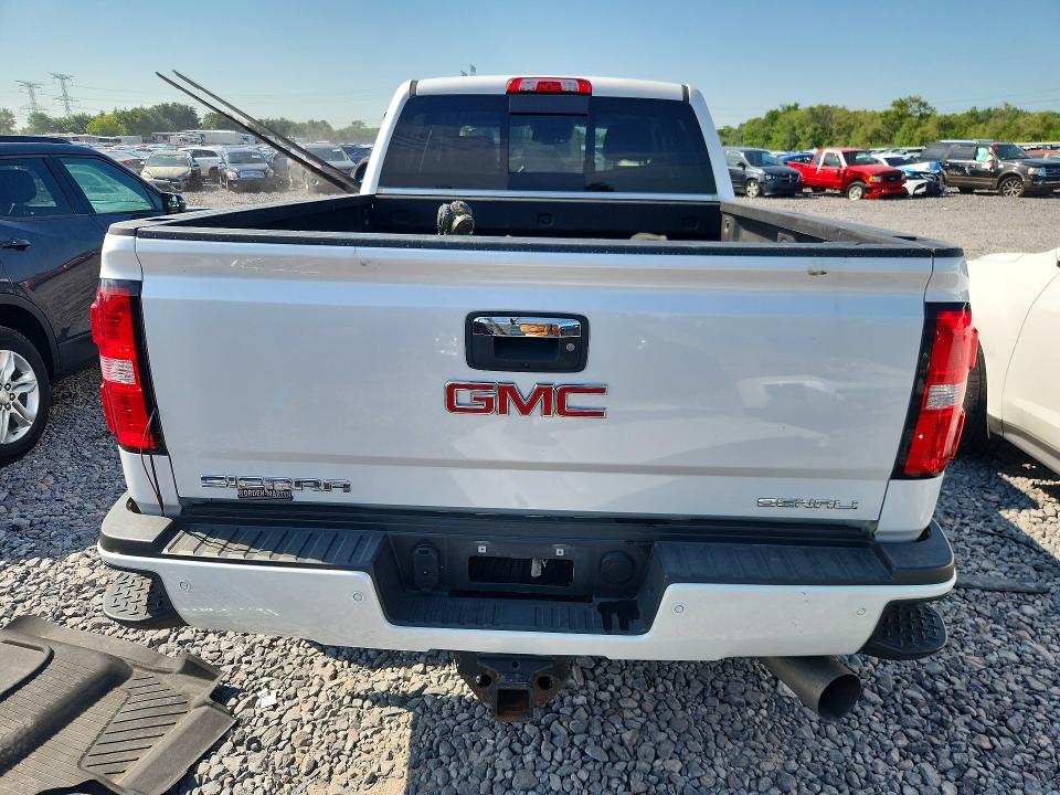 Photo 6 from auction – 2018 GMC SIERRA with VIN 1GT12UEY2JF202681