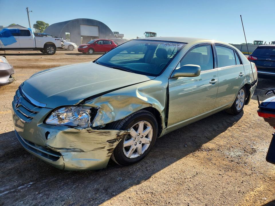 TOYOTA AVALON 2005 with VIN 4T1BK36B25U031047 - Photo from auction