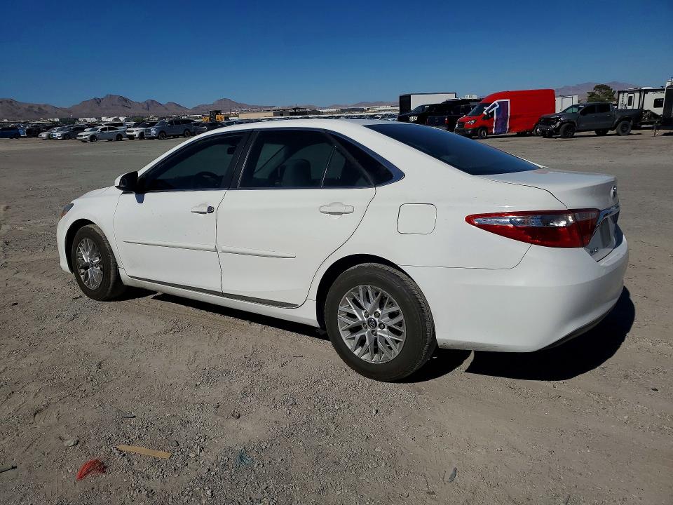 Photo 2 from auction – 2016 TOYOTA CAMRY with VIN 4T4BF1FK3GR582038