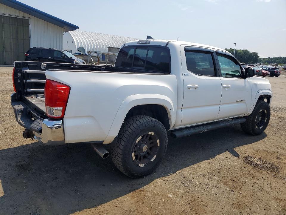 Photo 3 from auction – 2016 TOYOTA TACOMA with VIN 3TMCZ5AN9GM001035