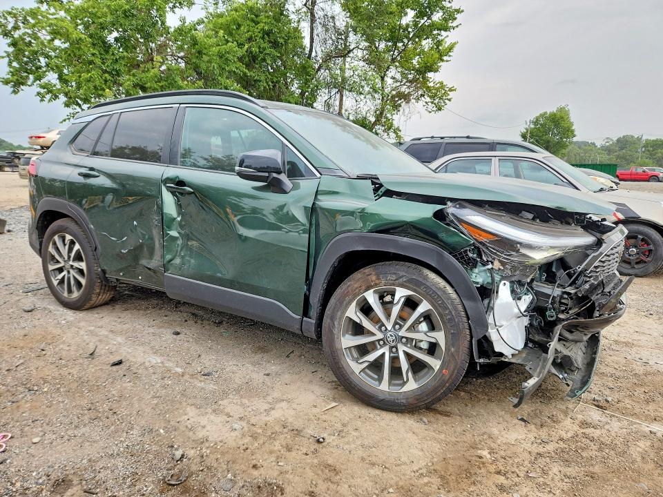 Photo 4 from auction – 2025 TOYOTA COROLLA CROSS with VIN 7MUDAABG0SV143440