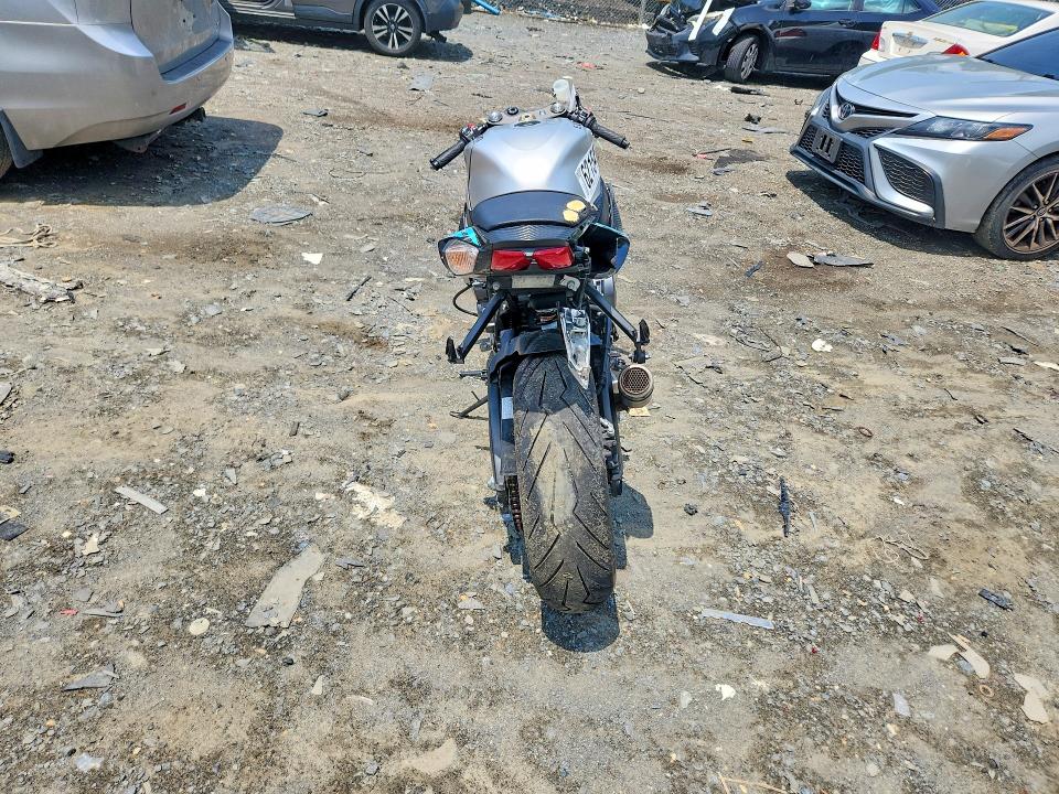 Photo 4 from auction – 2026 SUZUKI GSX-R750 with VIN JS1GR7MA4T7100284