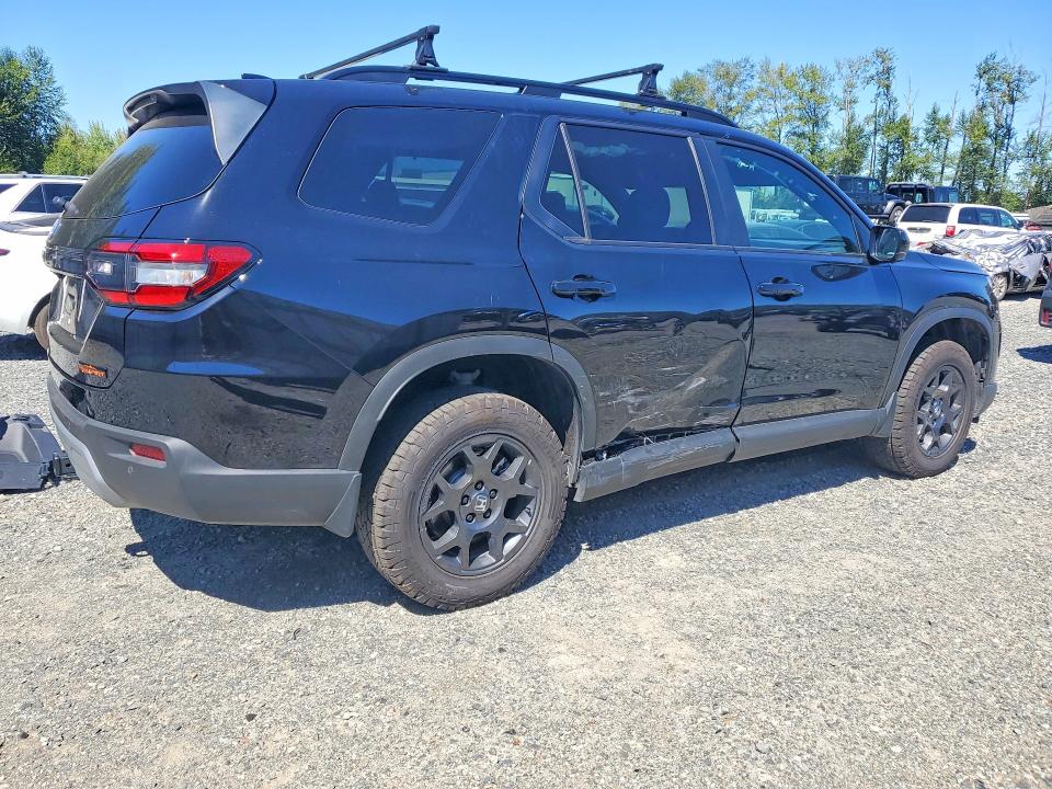 Photo 3 from auction – 2025 HONDA PILOT with VIN 5FNYG1H6XSB183313