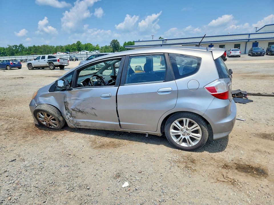 Photo 2 from auction – 2010 HONDA FIT with VIN JHMGE8H48AC006164