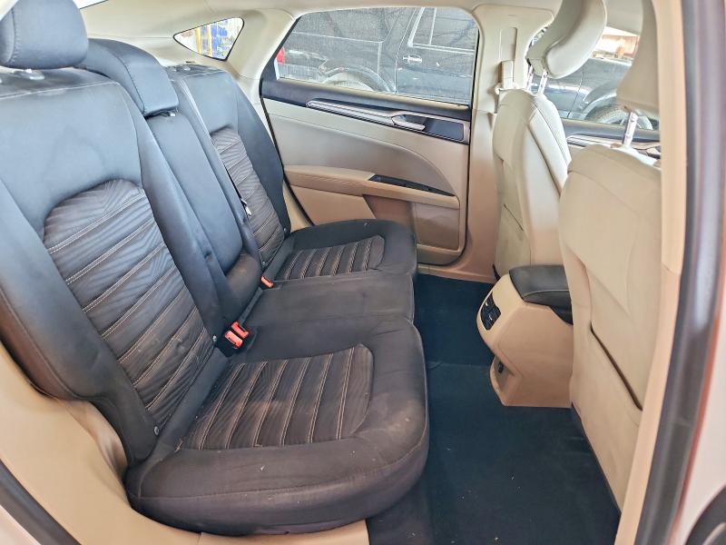 Photo 10 from auction – 2019 FORD FUSION with VIN 3FA6P0LU3KR221993