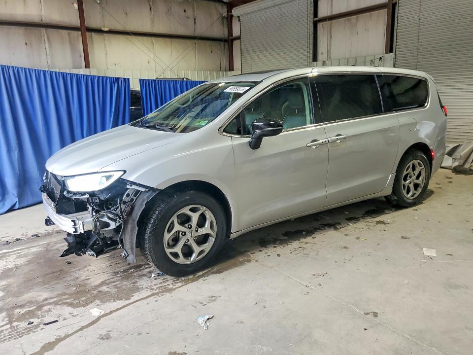 CHRYSLER PACIFICA 2024 with VIN 2C4RC3GG4RR174952 - Photo from auction