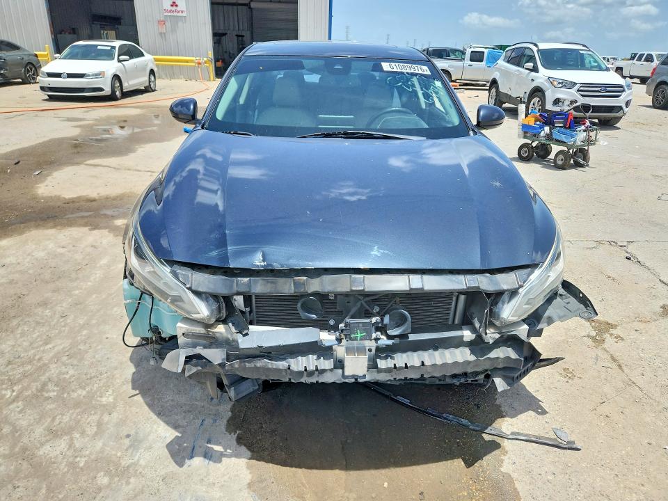 Photo 5 from auction – 2019 NISSAN ALTIMA with VIN 1N4BL4DV2KN304777