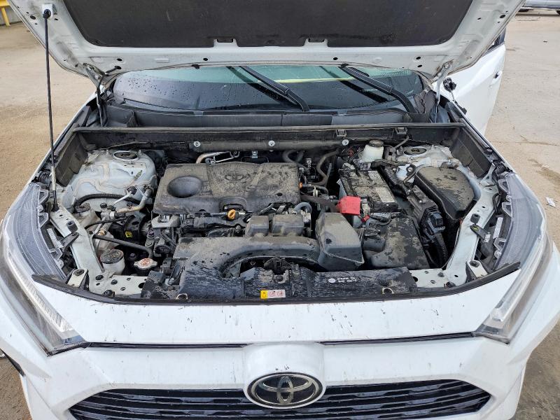 Photo 12 from auction – 2022 TOYOTA RAV4 with VIN 2T3W1RFV5NW213365