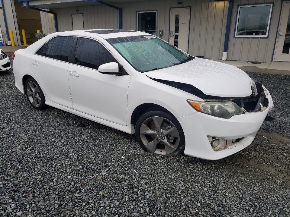 Photo 4 from auction – 2014 TOYOTA CAMRY with VIN 4T1BF1FK2EU472010