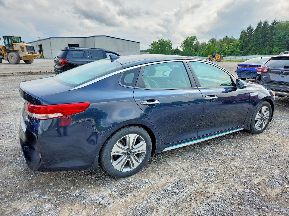 Photo 3 from auction – 2017 KIA OPTIMA with VIN KNAGV4LD1H5013910