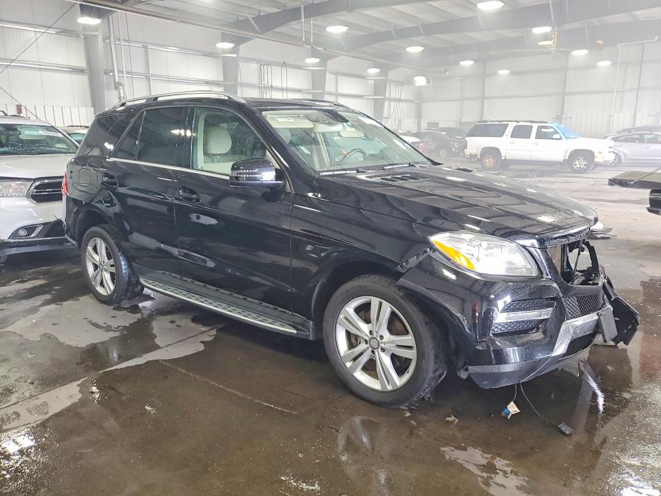 Photo 4 from auction – 2015 MERCEDES-BENZ ML with VIN 4JGDA5HB6FA573999
