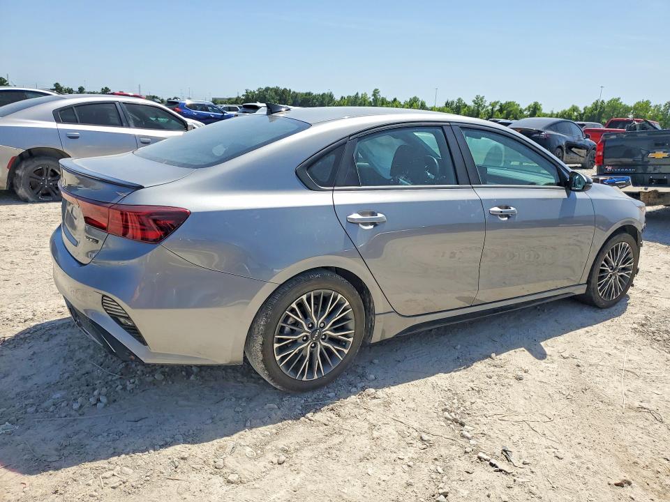 Photo 3 from auction – 2023 KIA FORTE with VIN 3KPF54AD1PE539104