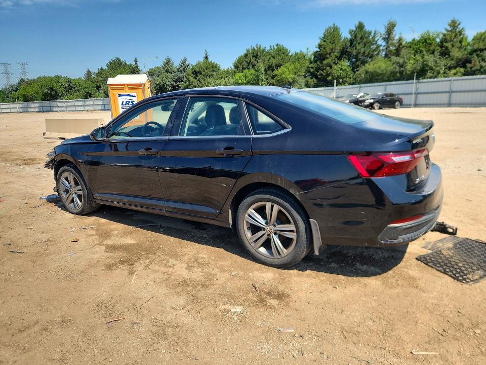 Photo 2 from auction – 2023 VOLKSWAGEN JETTA with VIN 3VW7M7BU1PM040944